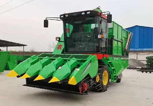 玉米秸秆青储收获机.jpg
